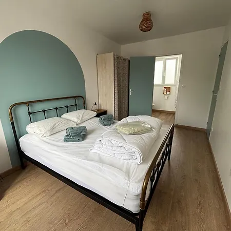 Maison Avec Terrasse, 10 Couchages, A 200 M De La