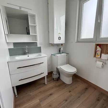 Maison Avec Terrasse, 10 Couchages, A 200 M De La